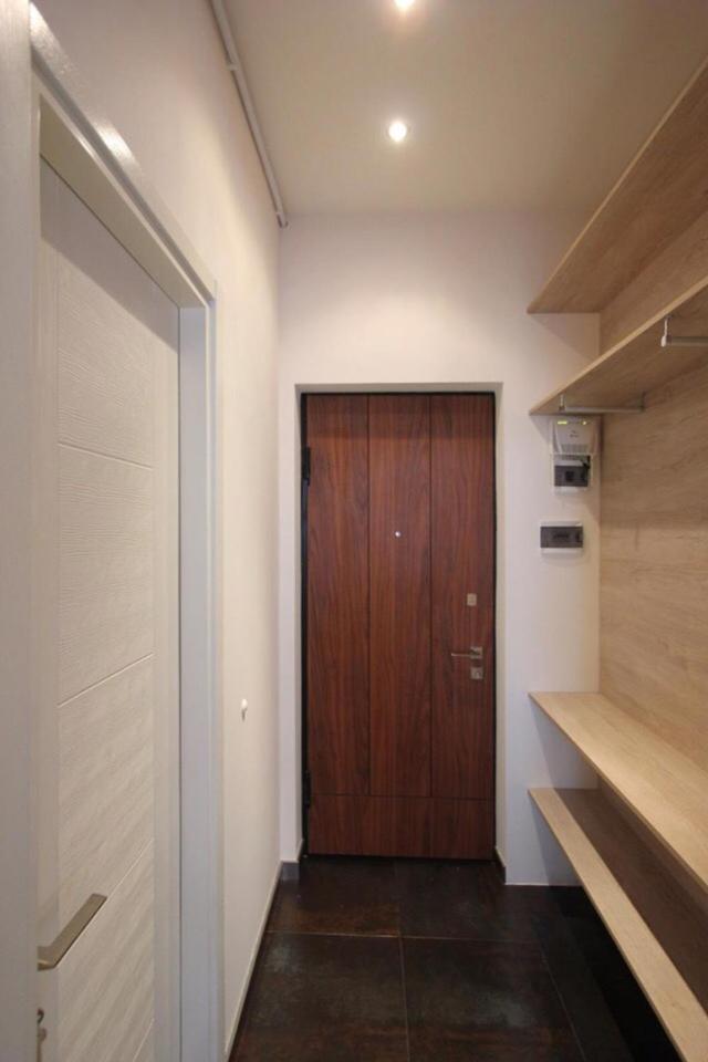 Metro Apartment Jerevan Buitenkant foto